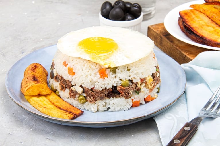 Arroz tapado, un plato insignia de la cocina peruana. Foto: Eat Perú