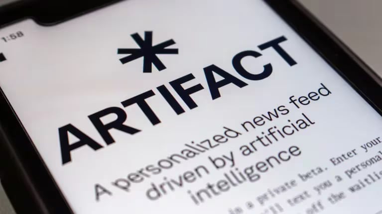 Artifact está siendo reconsiderada por sus desarrolladores, a pesar de su anuncio de descontinuación debido a la falta de mercado.




