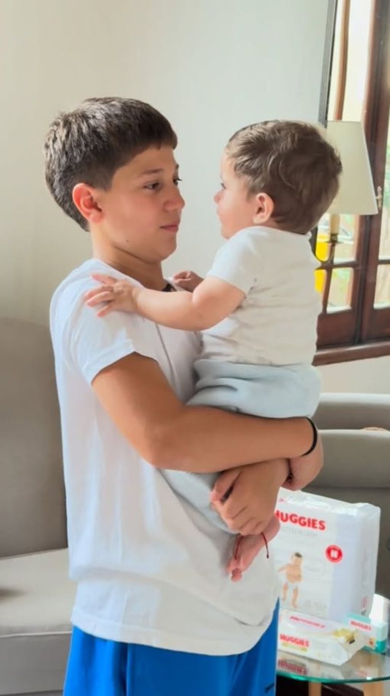 Arturo y Momo, los hijos de Jimena Barón