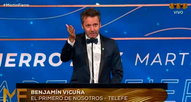 Aseguran que un gesto de  Benjamín Vicuña enfureció a Pampita en los Martín Fierro de la Moda