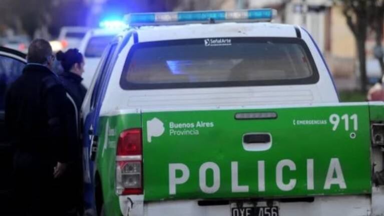 Asesinan a mazazos a una mujer y detienen por el femicidio a su marido, un expolicía jubilado