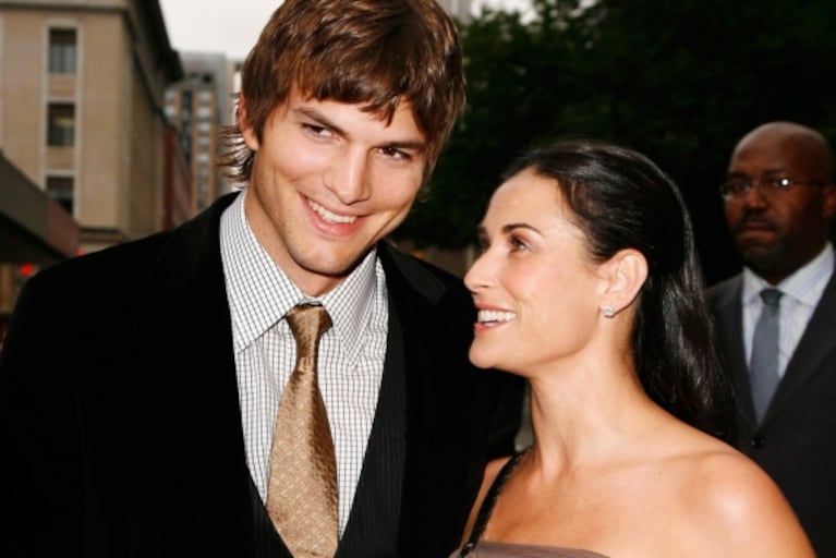 Ashton Kutcher reaccionó con ironía a las fuertes acusaciones de infidelidad de Demi Moore: "Si quieren saber la verdad, me mandan un mensaje"