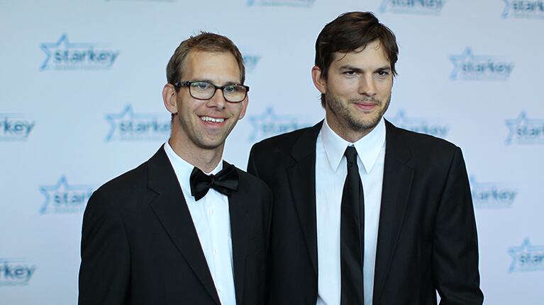 Ashton Kutcher sobre su hermano: "Todos tenemos la misma capacidad de amarnos unos a otros"