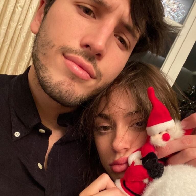 Así celebraron la Navidad los famosos: fotos familiares, mensajes de amor y looks festivos