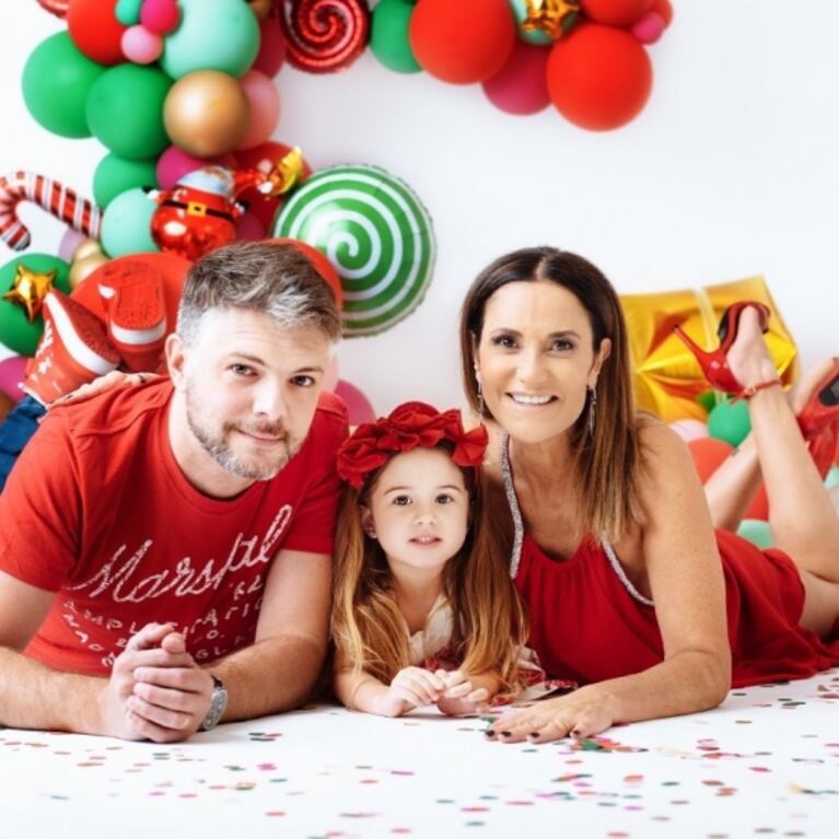 Así celebraron la Navidad los famosos: fotos familiares, mensajes de amor y looks festivos