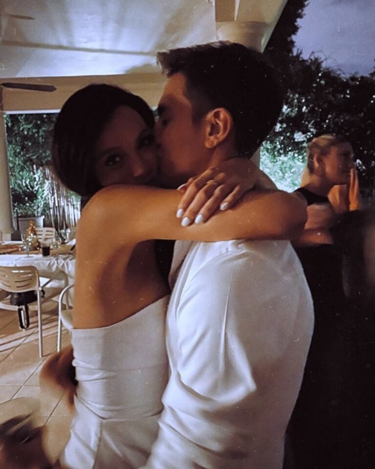Así celebraron la Navidad los famosos: fotos familiares, mensajes de amor y looks festivos