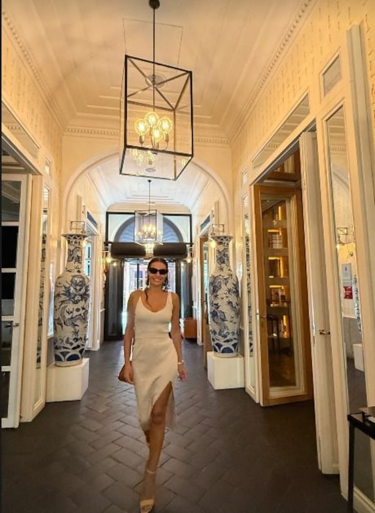 Así es el hotel boutique de Pampita y Martín Pepa en Madrid: ascensor con biblioteca y bar de lujo | Créditos: Instagram @pampitaoficial