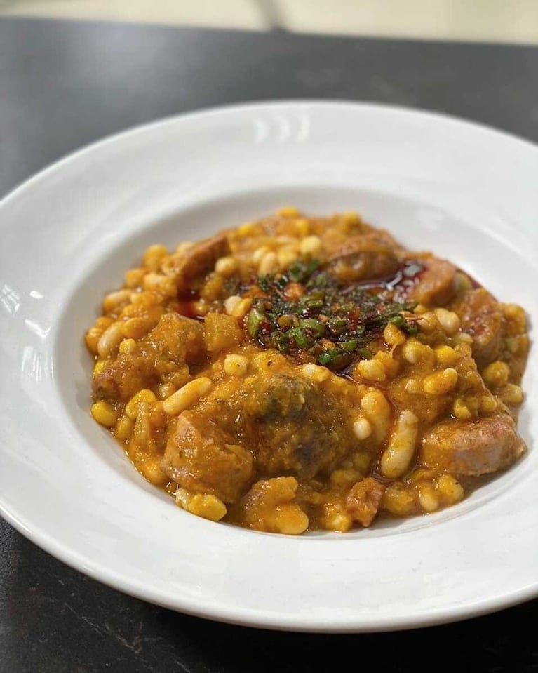 Así es el locro patrio de Jimena Monteverde. (Foto: @jimemonteverde)