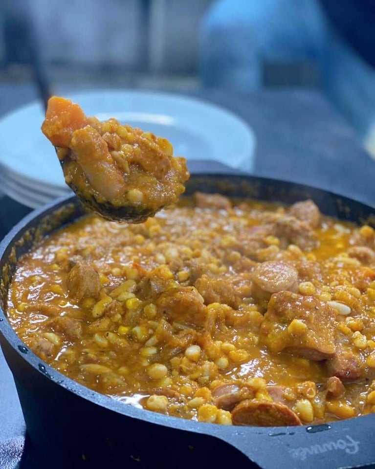 Así es el locro patrio de Jimena Monteverde. (Foto: @jimemonteverde)