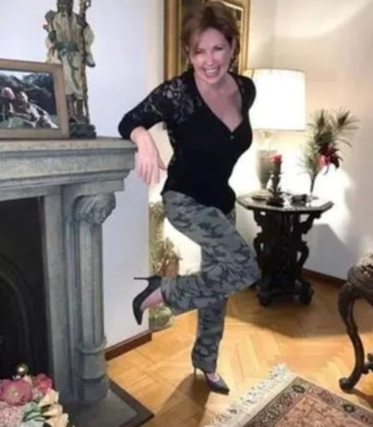 Así es la casa de Andrea Del Boca: diseño noventoso, esculturas de lujo y alfombras orientales | Créditos: Instagram @andreadelboca