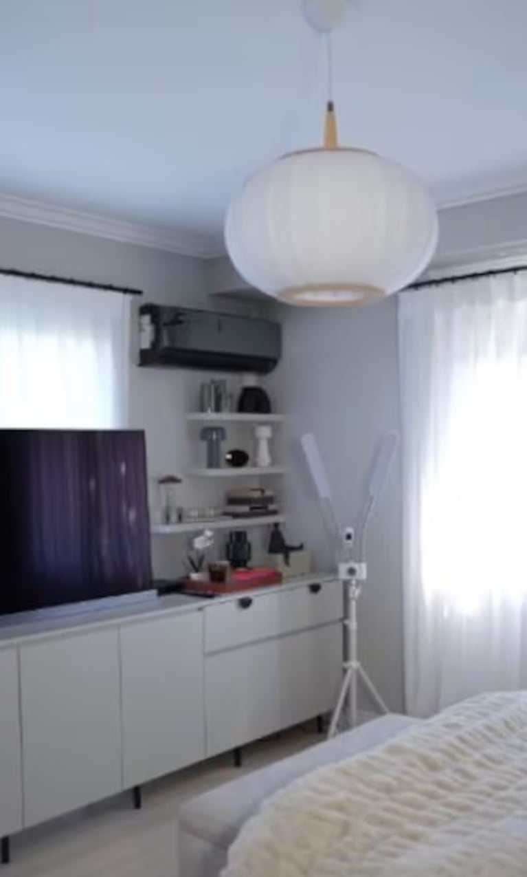 Así es la casa de Diego y Yanina Latorre en Pilar: jardín con pileta y estilo moderno en el interior | Créditos: Instagram @yanilatorre