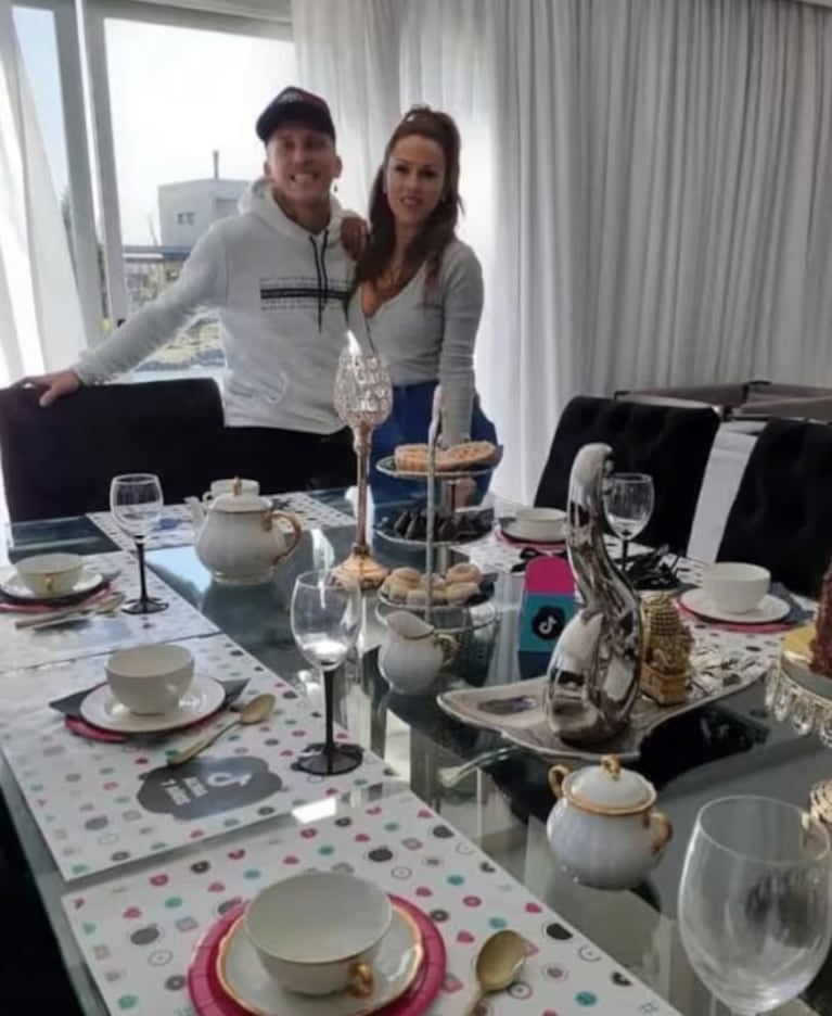 Así es la casa de El Polaco y Barby Silenzi: ambientes amplios, pileta gigante y mucha luz natural | Créditos: Instagram @barbysilenzi1