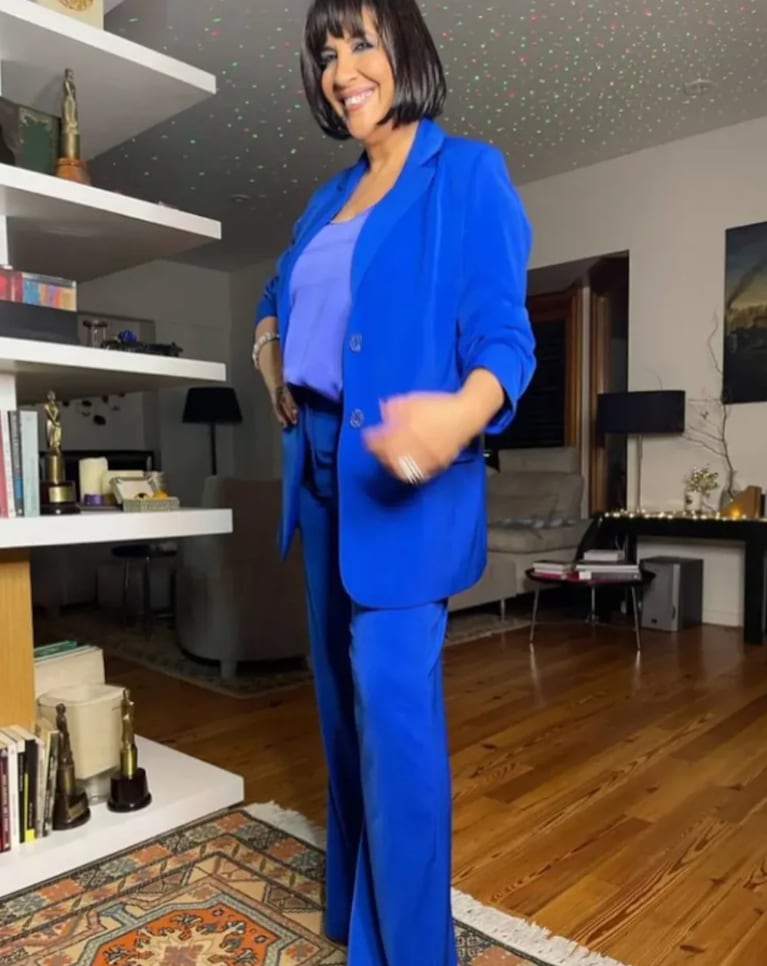 Así es la casa de Elizabeth Vernaci: diseño vintage, impactante biblioteca y conexión con la naturaleza | Créditos: Instagram @negropolisok