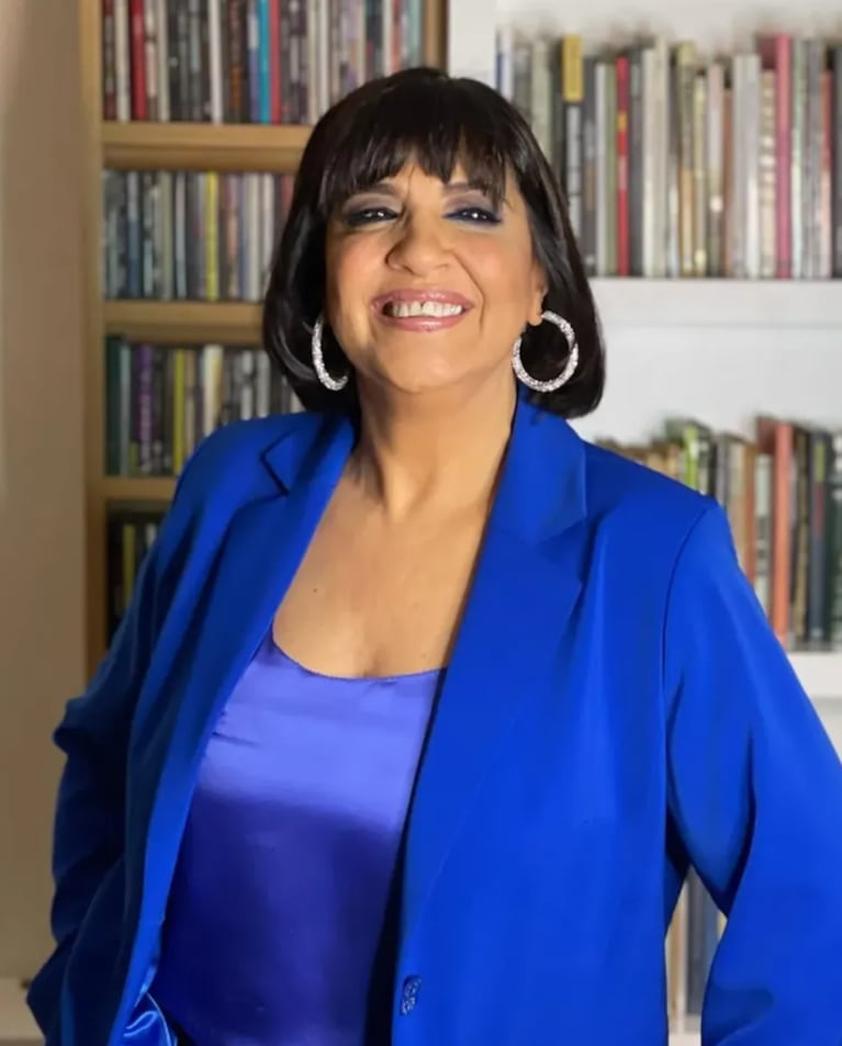 Así es la casa de Elizabeth Vernaci: diseño vintage, impactante biblioteca y conexión con la naturaleza | Créditos: Instagram @negropolisok