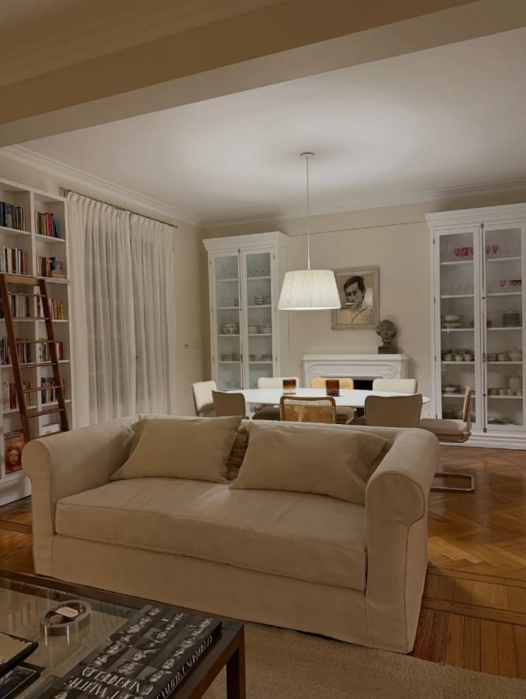 Así es la casa de Julieta Ortega en Buenos Aires: calidez y minimalismo | Créditos: Instagram @petijotao