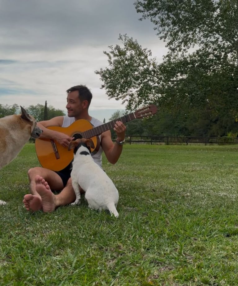 Así es la casa de Luciano Pereyra y Julia Rezzuto: estilo campestre, rodeada de naturaleza y llena de mascotas | Créditos: Instagram @lucianopereyraoficial
