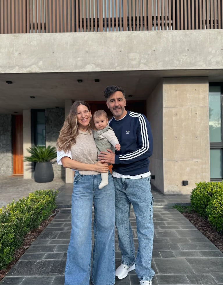 Así es la casa de Macarena Rinaldi y Federico Hoppe: calidez, detalles únicos y mucha luz natural | Créditos: Instagram @macarinaldiok