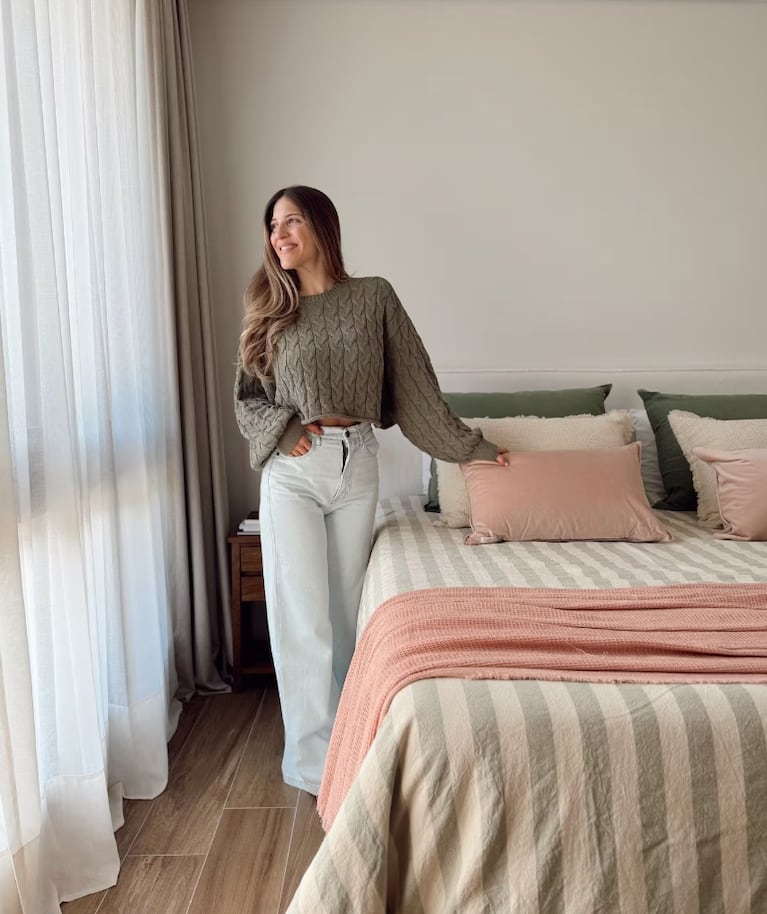 Así es la casa de Macarena Rinaldi y Federico Hoppe: calidez, detalles únicos y mucha luz natural | Créditos: Instagram @macarinaldiok