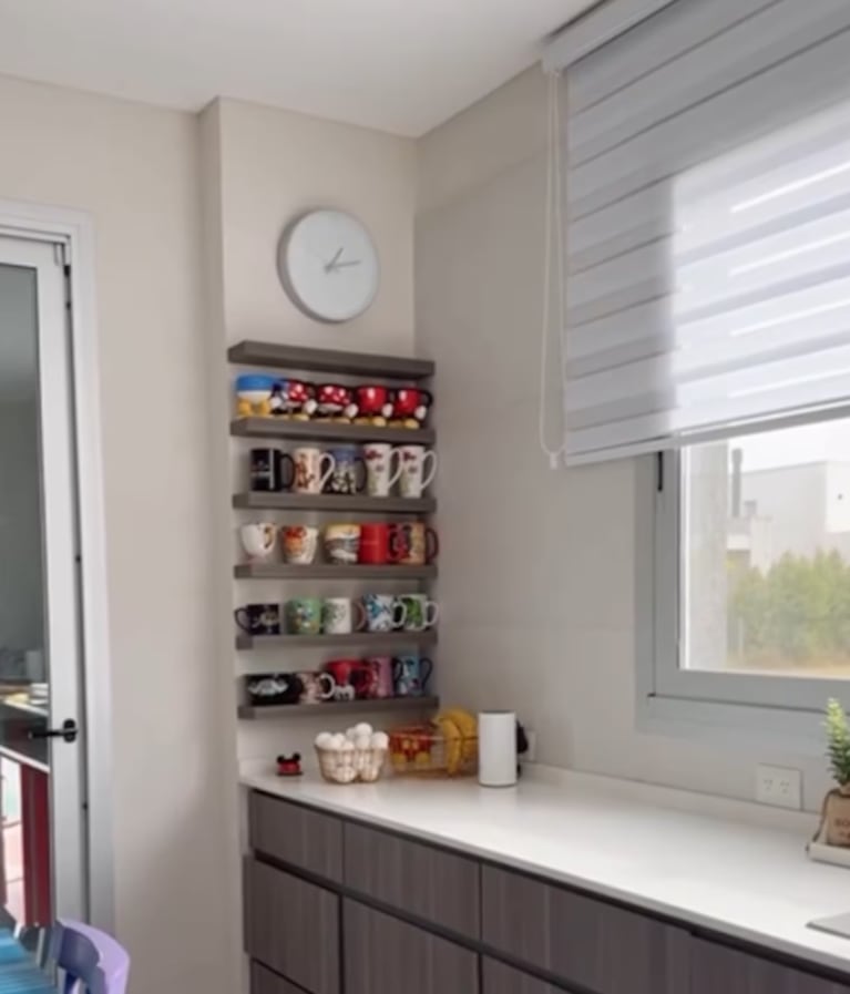 Así es la casa de Silvina Escudero: luz natural, mucho verde y un gran vestidor | Créditos: Instagram @escuderosilvina