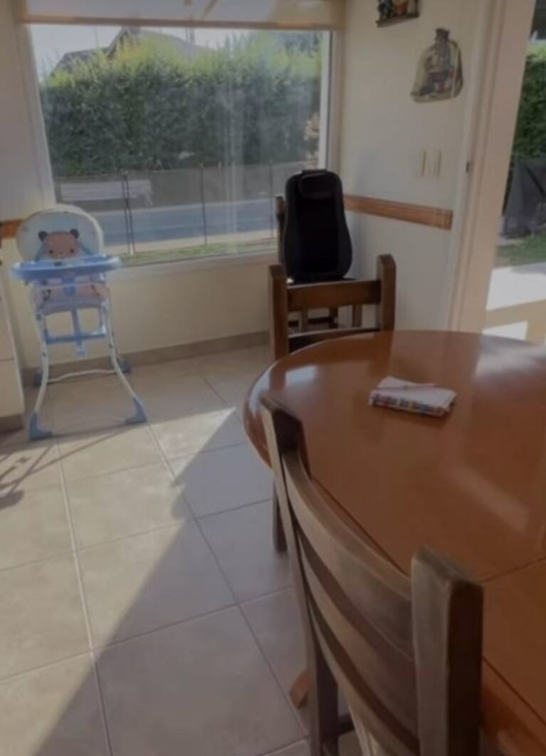 Así es la casa de Tamara Báez por dentro: habitación en tonos pasteles y cocina súper minimalista