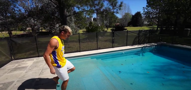 Así es la impactante casa de Ian Lucas: tres pisos, pileta y mucho verde | Créditos: Canal de YouTube de Ian Lucas