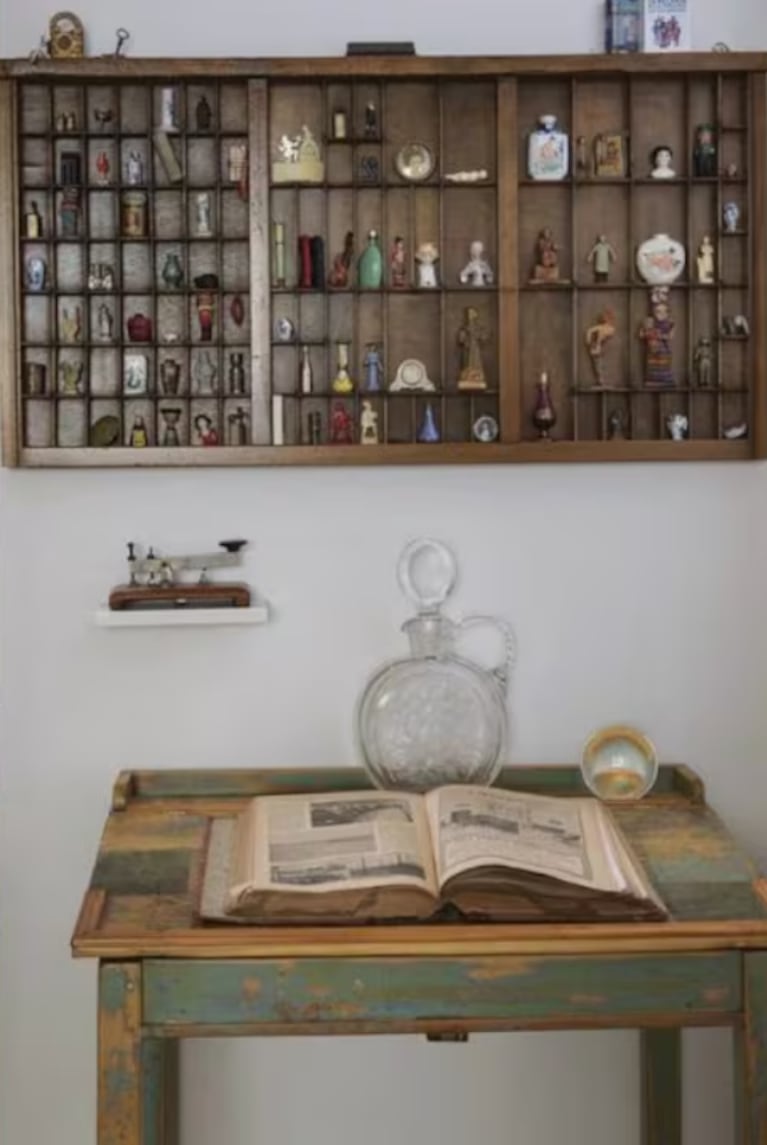 Así es la impactante casa de Mario Massaccesi: refugio personal entre muebles retro y pisos de madera | Créditos: Mitre Web