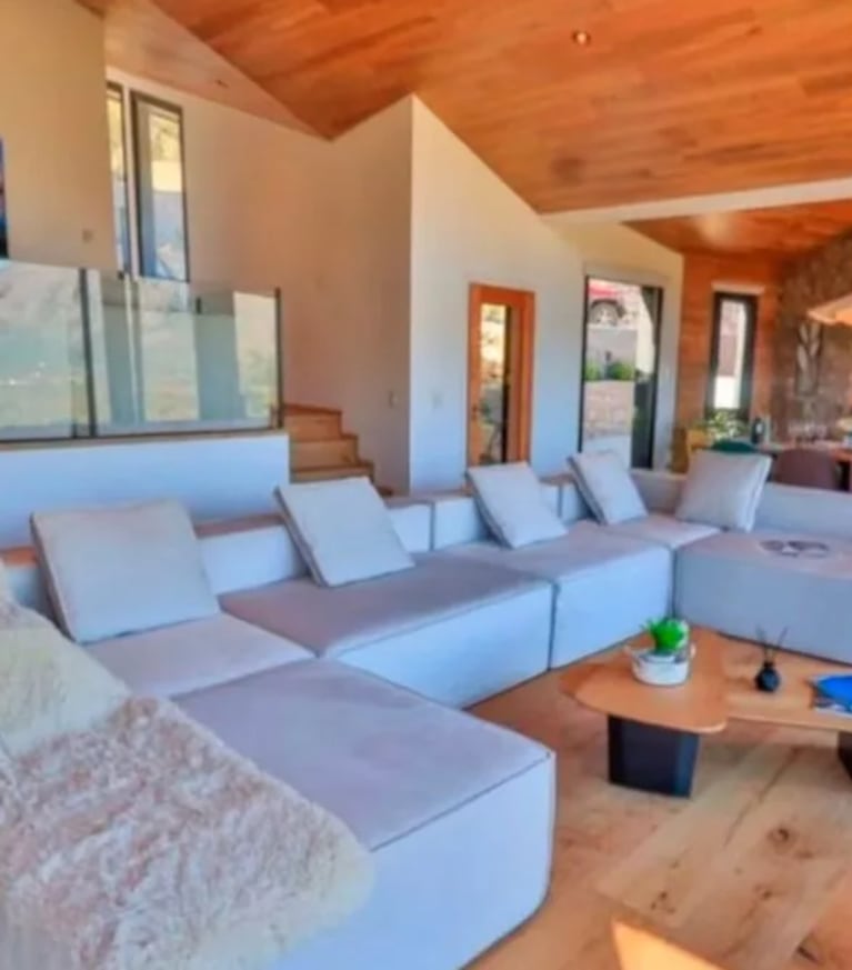 Así es la impactante mansión de Iván de Pineda en Bariloche: vistas increíbles, equilibrio y calidez | Créditos: A24