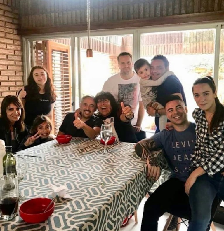 Así es la mansión de La Mona Jiménez en Córdoba: rodeada de naturaleza, tiene su propio bar museo | Créditos: Instagram @lamonaoficial