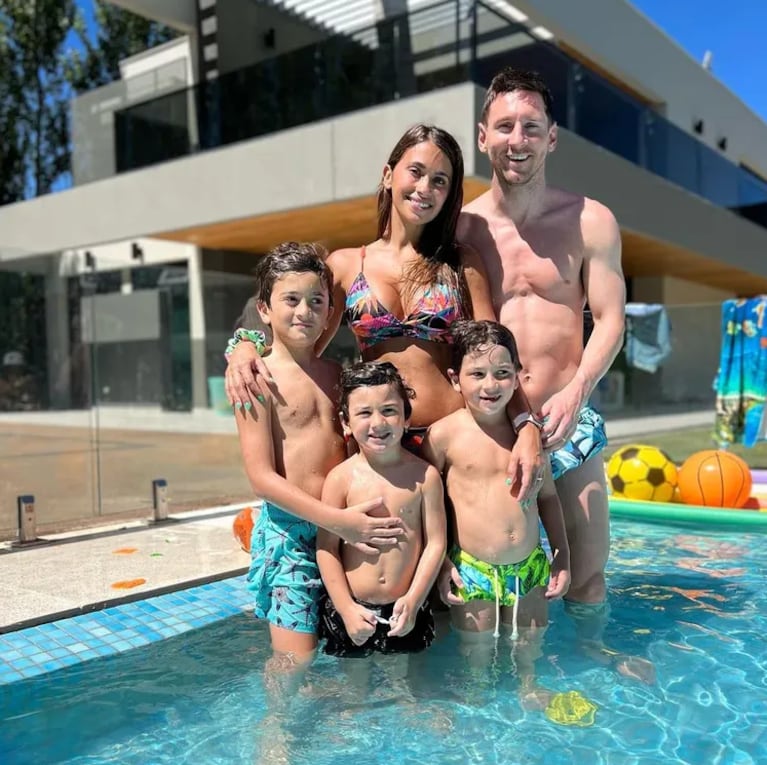 Así es la mansión de Lionel Messi y Antonela Roccuzzo en Rosario: ambientes gigantes y pileta olímpica | Créditos: Instagram @antonelaroccuzzo