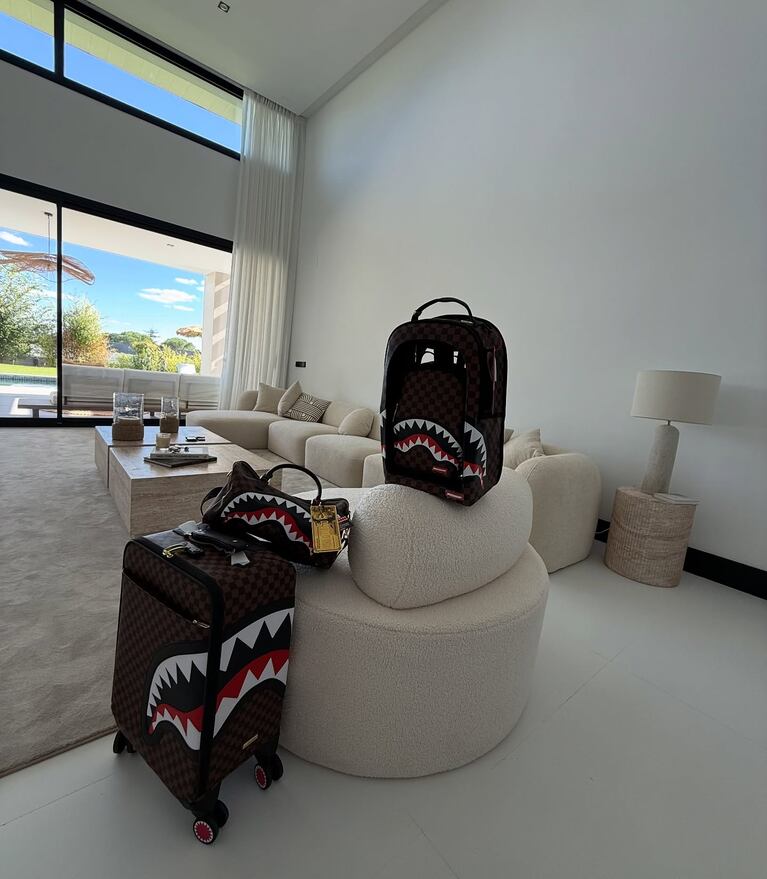 Así es la nueva casa de Abraham Mateo en Madrid: diseño moderno y luz natural | Créditos: Instagram @abrahammateo