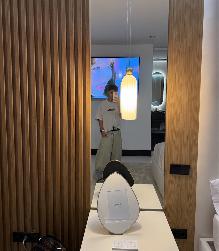 Así es la nueva casa de Abraham Mateo en Madrid: diseño moderno y luz natural | Créditos: Instagram @abrahammateo