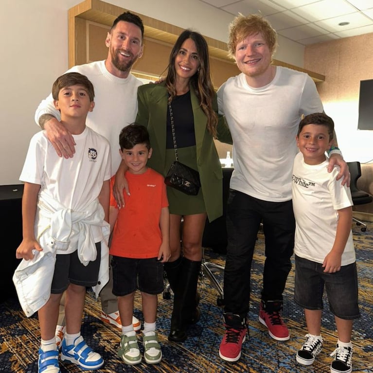 Así es la remera de medio millón de pesos que Mateo Messi usó en el show de Ed Sheeran 
