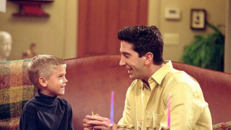 Así está Ben, el hijo de Ross Geller en Friends. (Foto: Web)