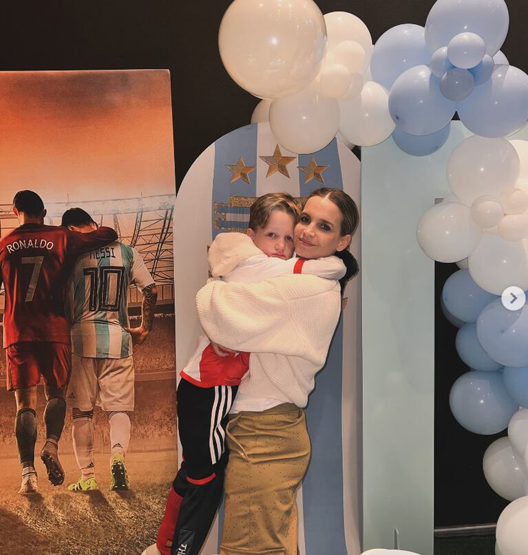 Así fue el cumple de Beltrán, el hijo de Sabrina Garciarena y Germán Paoloski, inspirado en la Selección