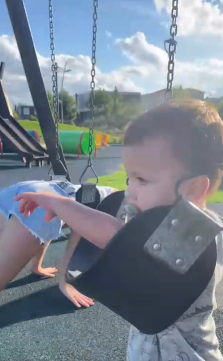 Así fue el día de parque de Indiana Cubero con sus hermanos Allegra y Luca: las dulces fotos