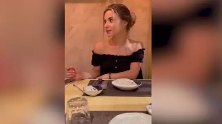 Así fue la pedida de mano de este chico a su novia en un restaurante