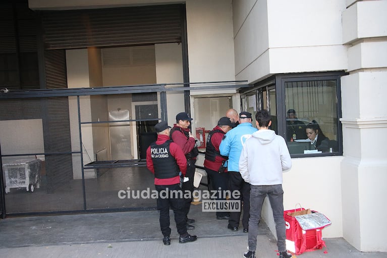 Así llegaba la policía a la casa de Wanda Nara