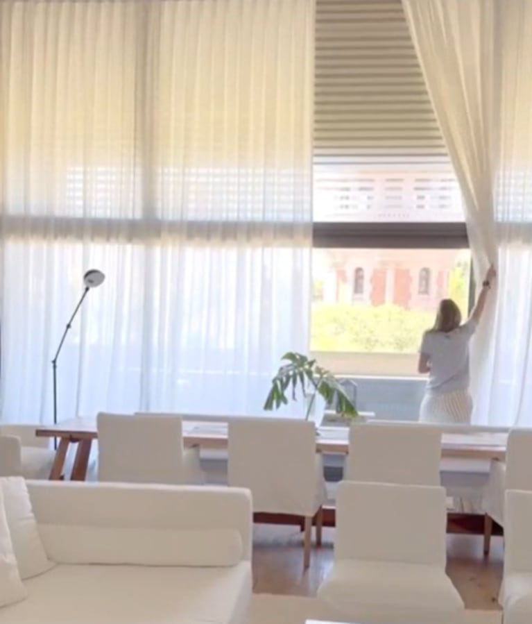 Así Pampita y Roberto García Moritán decoraron el living de su nueva casa: deco total white y minimalismo