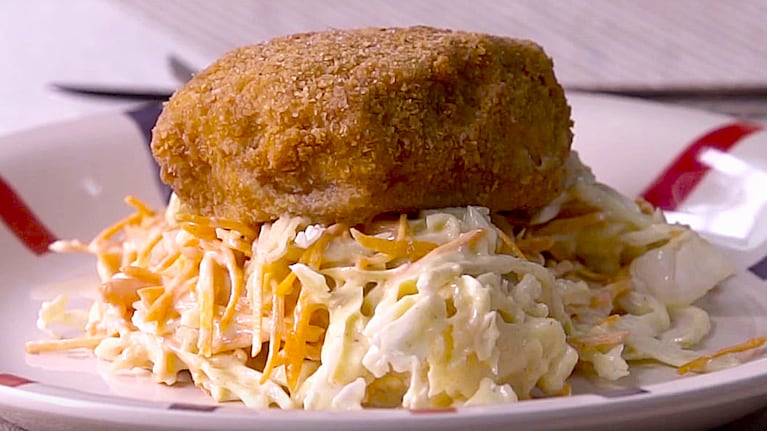 Así queda presentada la Milanesa de cerdo rellena con queso azul. Foto: Cucinare TV