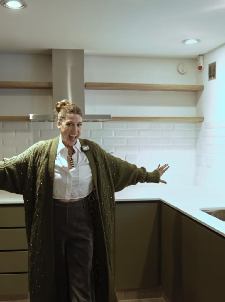 Así quedó la casa de Florencia Bertotti y Federico Amador: renovaron con diseño contemporáneo y altillo | Créditos: Instagram @florbertottiok