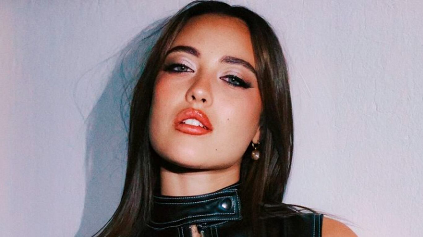 Así reaccionó Flor Regidor a sus fotos virales con futbolistas de Independiente en un yate.