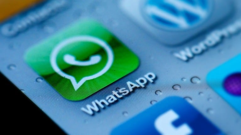 Así se desvincula la cuenta de WhatsApp de un dispositivo secundario con la función multidispositivo. Foto: DPA.