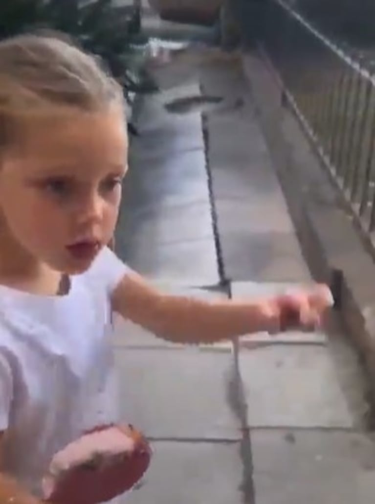 Así se divierte China Suárez con sus hijos: rollers, helados y paseo en el lago