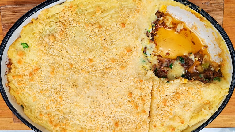 Así se prepara el sorprendente pastel de papas de Salvador Mazzocchi en sólo 5 pasos.