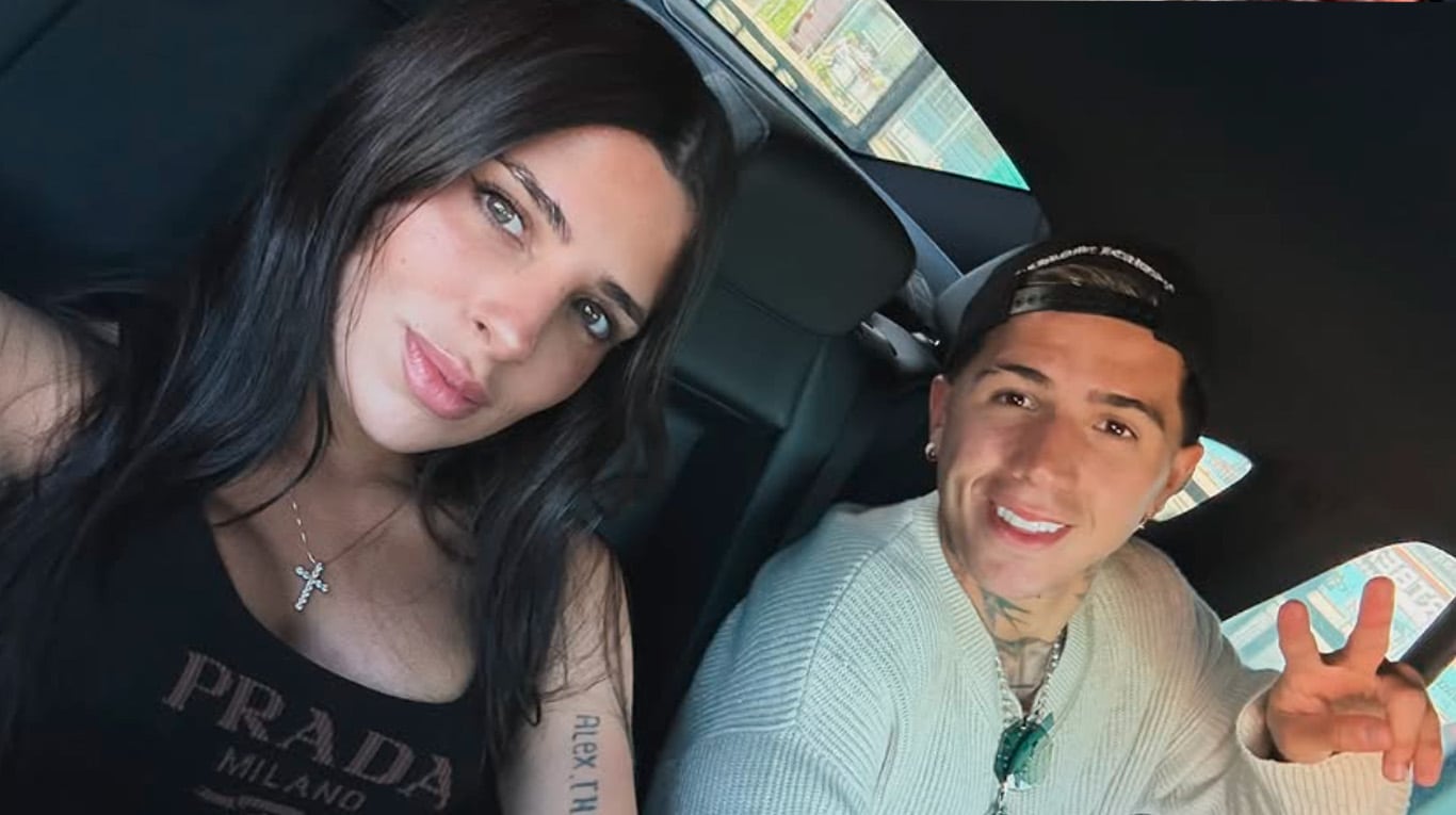 Así sorprende Valentina Cervantes a Enzo Fernández en la cama. Foto: IG | valucervantes