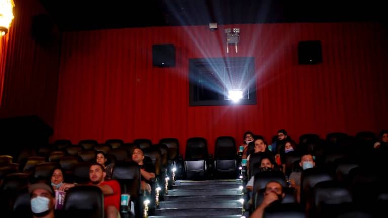 Asociaciones de cine reclaman una audiencia con el Gobierno ante la emergencia que vive el sector