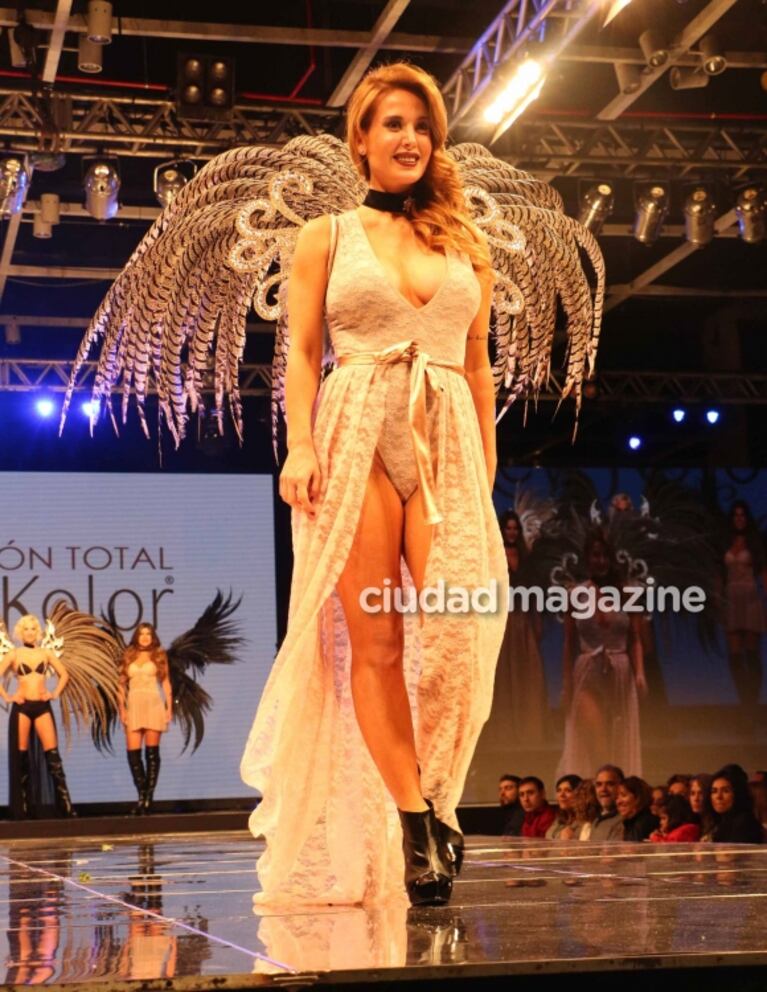 ¡Asomó la pancita! Jésica Cirio, una diosa embarazada de cinco meses