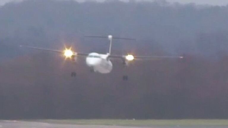 Avión aterrizó en Alemania tras una gran turbulencia