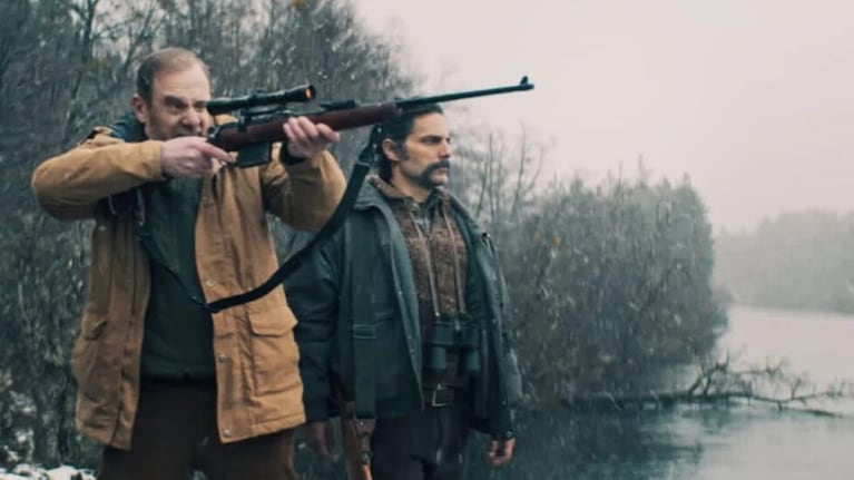 Awada es Klaus, el dueño del coto de caza, en un paisaje alucinante del Sur argentino.