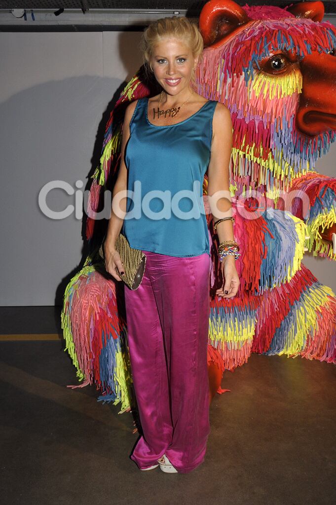 Barbie Simmons, invitada al desfile. (Foto: Jennifer Rubio-Ciudad.com)